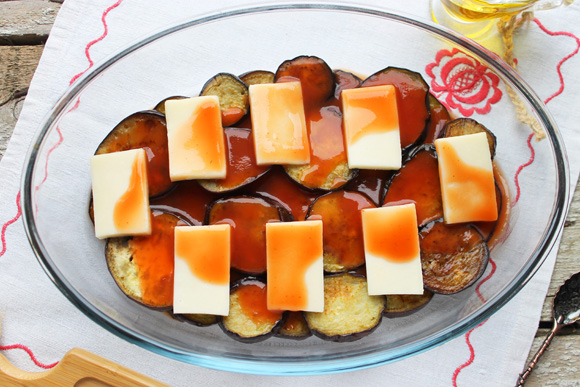 баклажаны с сыром в духовке рецепт фото 8